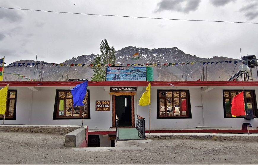 Kunga Hotel, Kaza